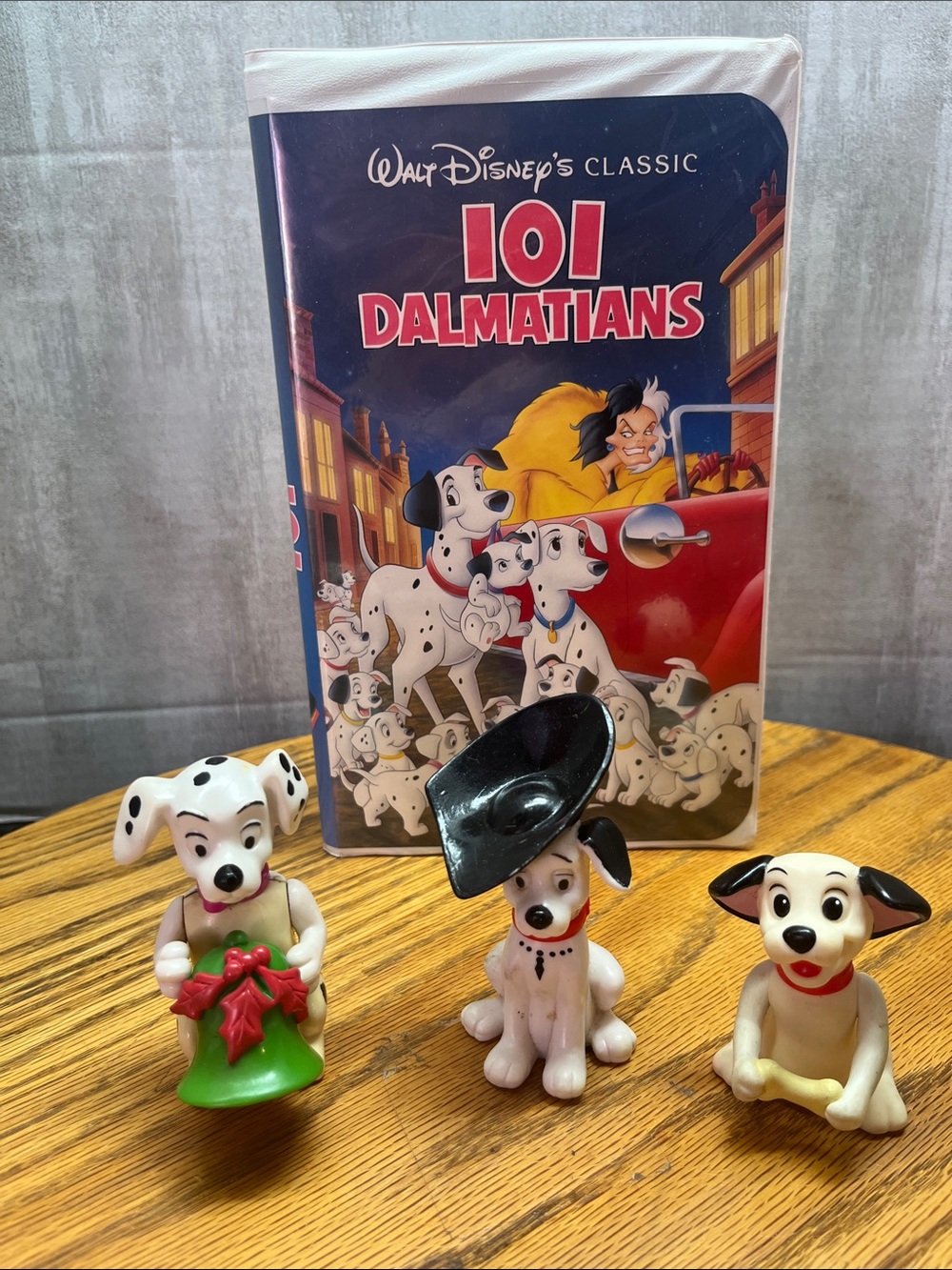 Lot of Disney 101 Dalmatians see details